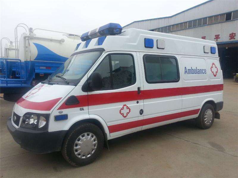 救護車和醫療車有什么區別？救護車廠家專業為你解答。01